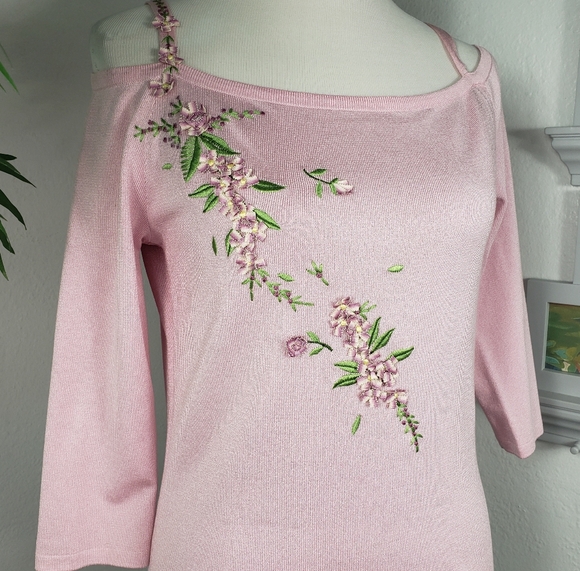 Escada Pink Silk Cold Shoulder Floral Ribbon Details NWOT Euro 38 US 8 Small - Picture 4 of 10